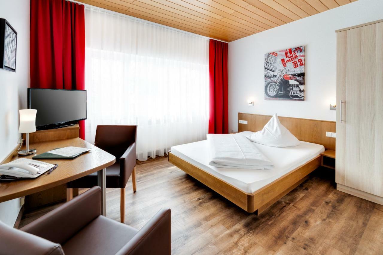 Hotel Waldparkstube Bad Schonborn Exterior photo